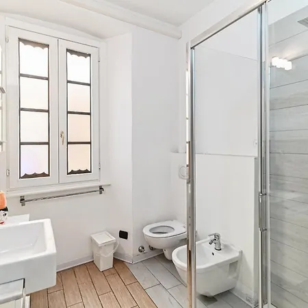 Joivy Chic 5-bed Near Duomo Di Апартаменты