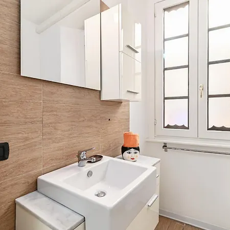 Joivy Chic 5-bed Near Duomo Di Διαμέρισμα Όπως